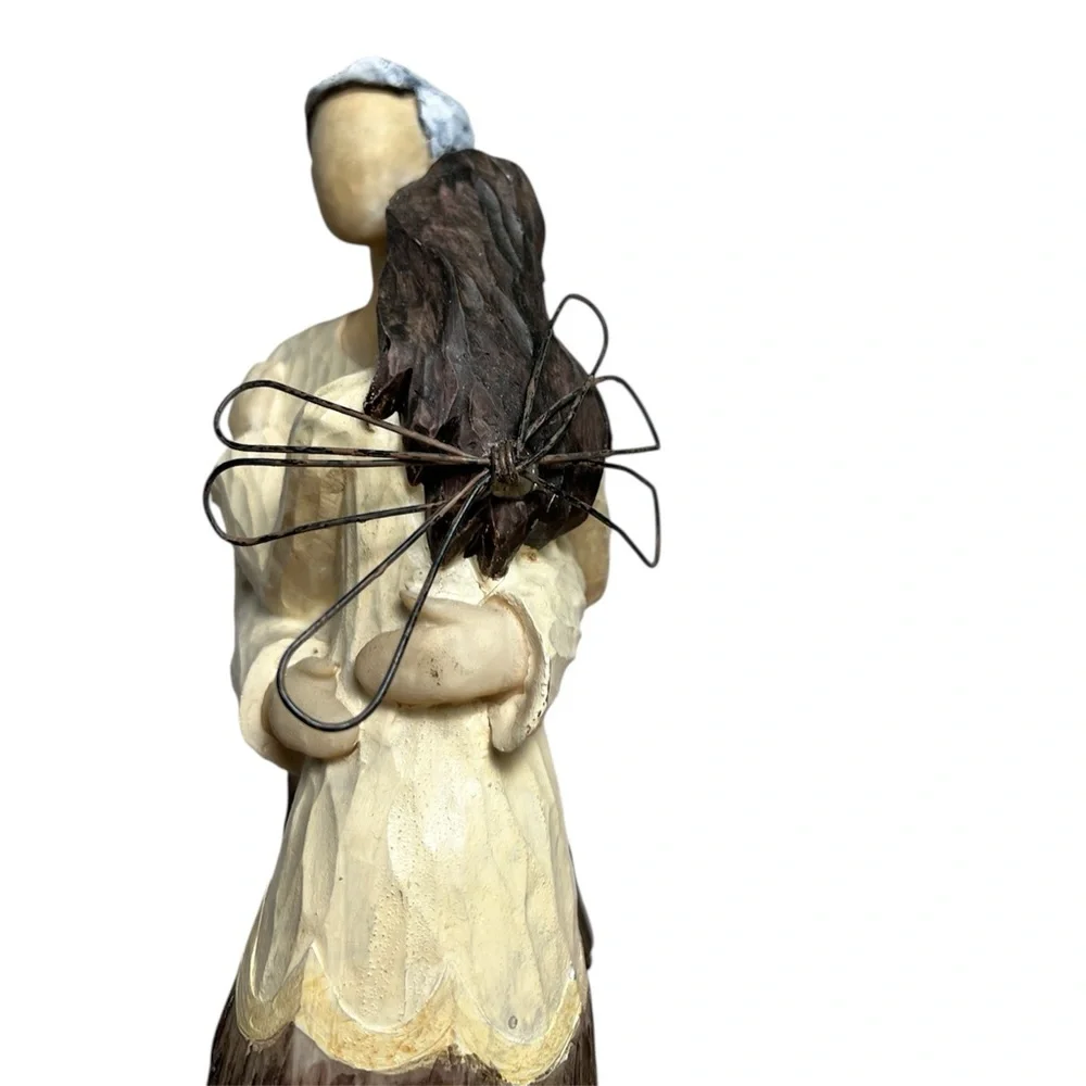Handcarved Wooden Couple Embracing‎ 12” Figurine MCM Rustic Cottage Decor